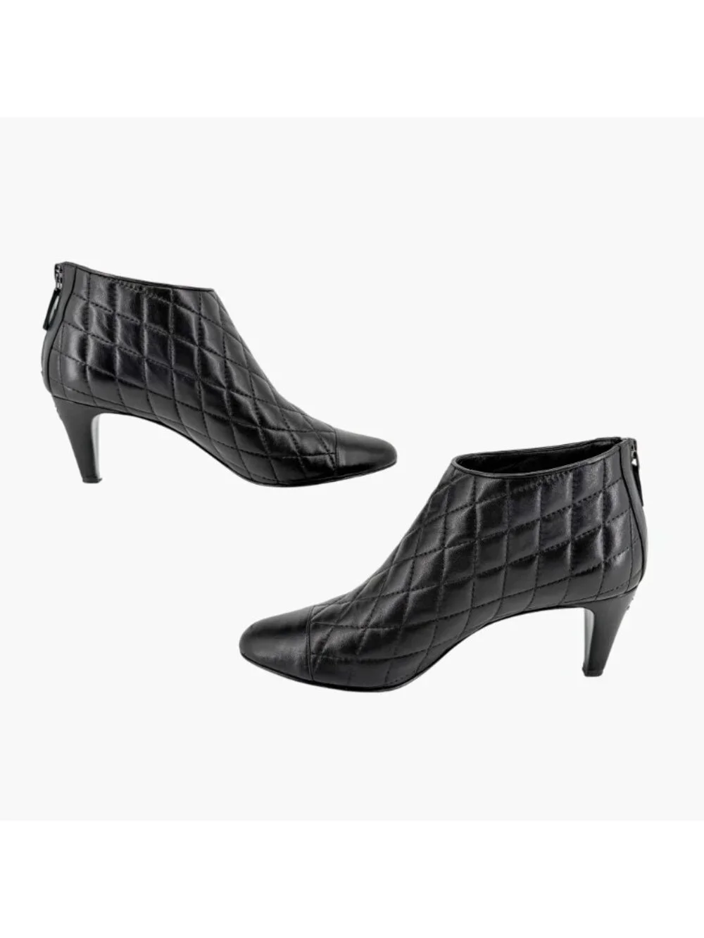 Chanel CC Quilted Cap Toe Ankle Boots Black Leather Size 38.5 US 7.5-8 Mid Heel - Picture 11 of 15
